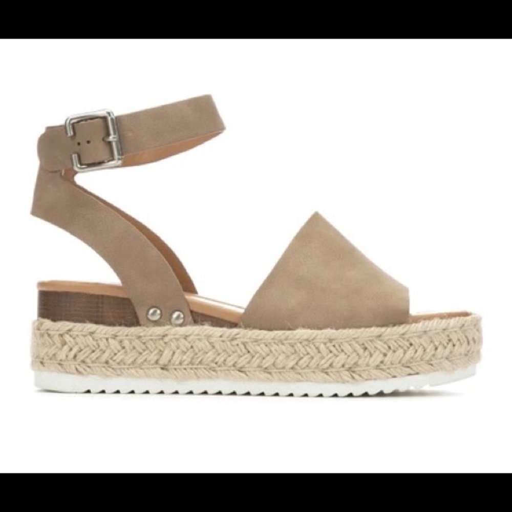 SODA TOPIC PLATFORM SANDALS